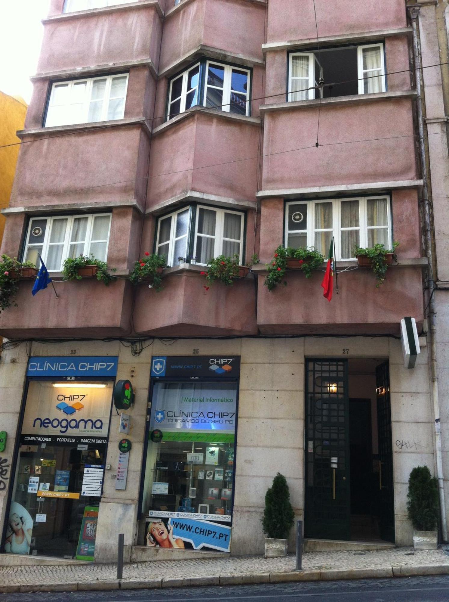 Residencial Valentina Otel Lisboa Dış mekan fotoğraf The headquarters of the party in Madrid